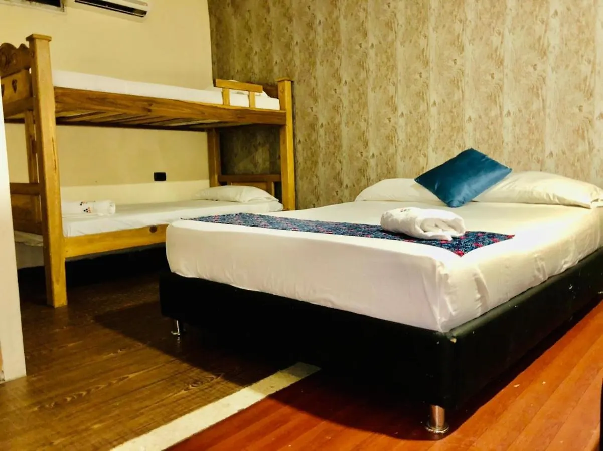 Hotel Jadi